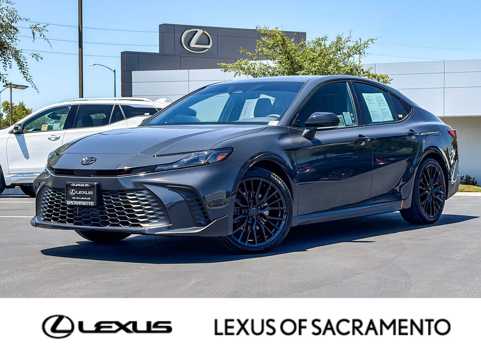 Used 2025 Toyota Camry SE w/ Convenience Package
