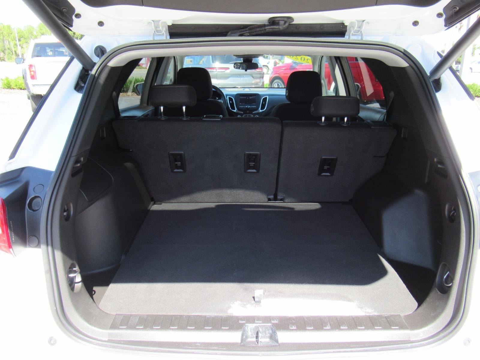 Used 2020 Chevrolet Equinox LT FWD image 34