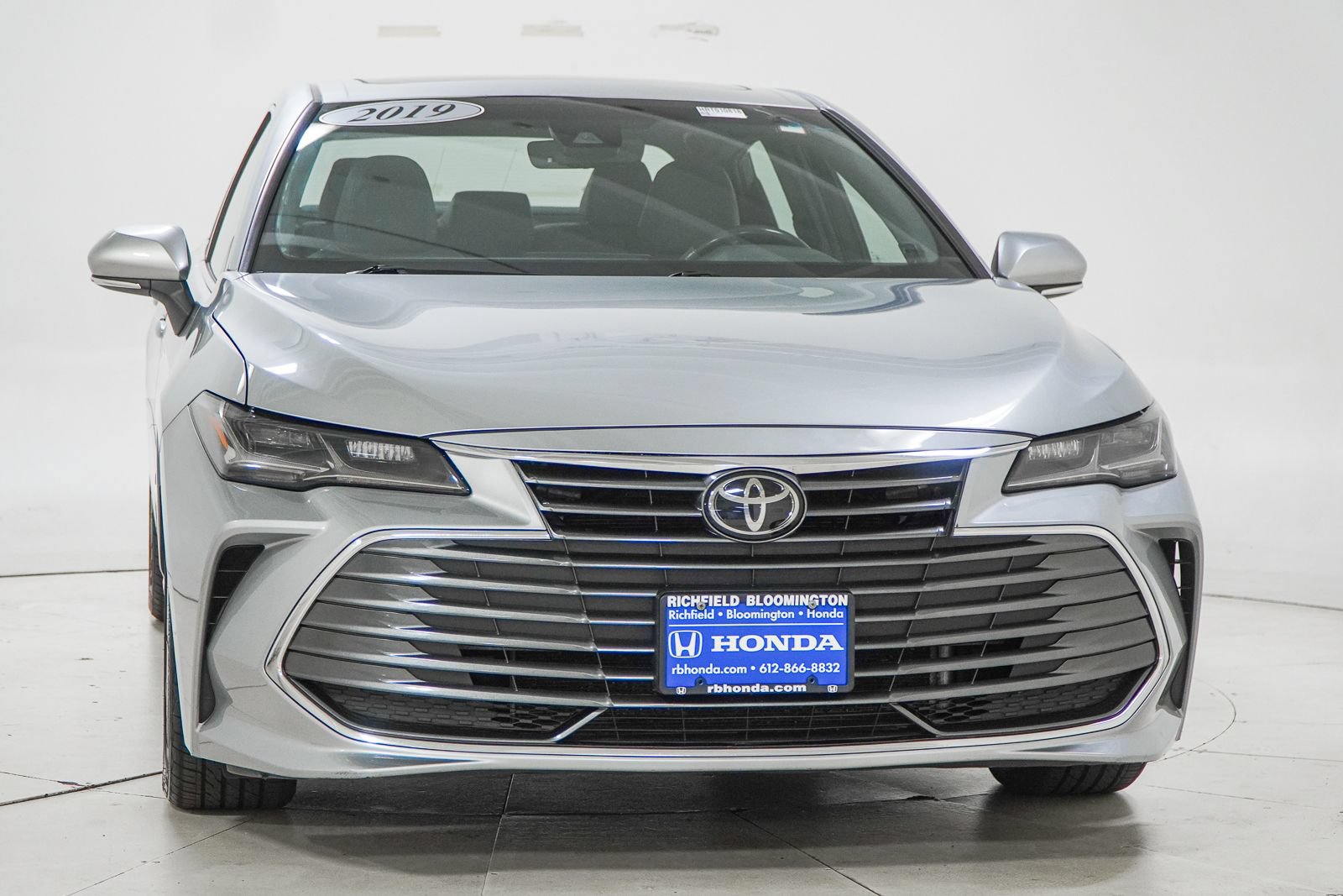 Used 2019 Toyota Avalon Limited w/ Protection Package FWD image 16
