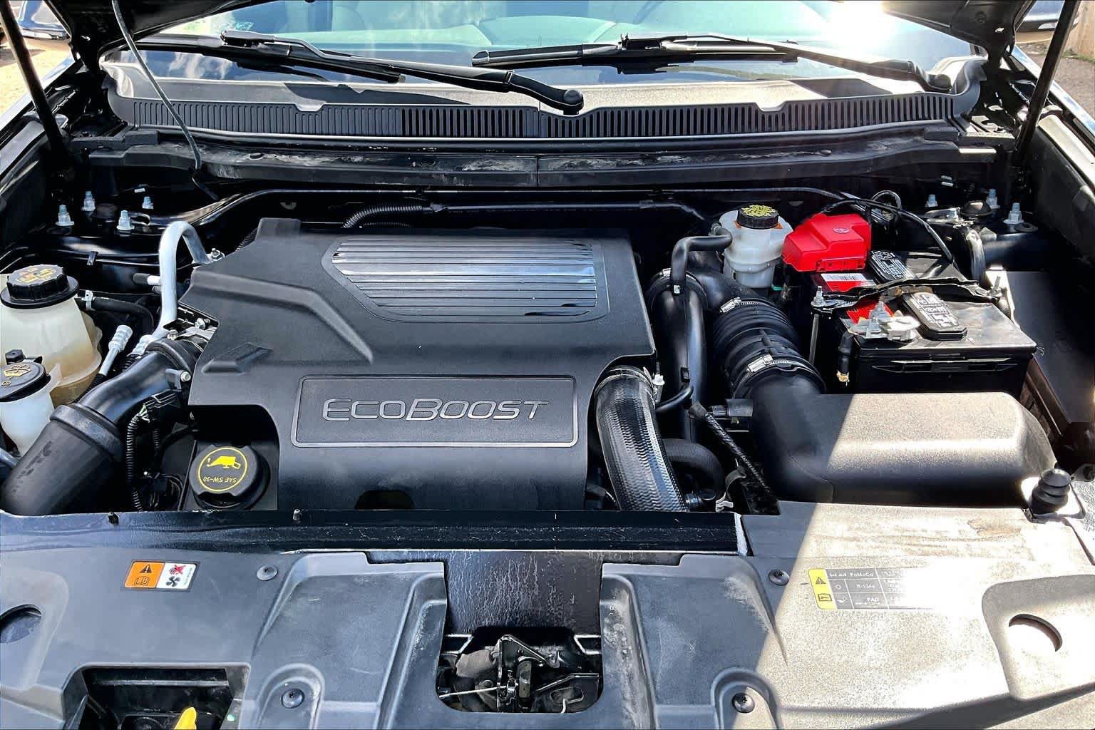 Used 2018 Lincoln MKT AWD image 32