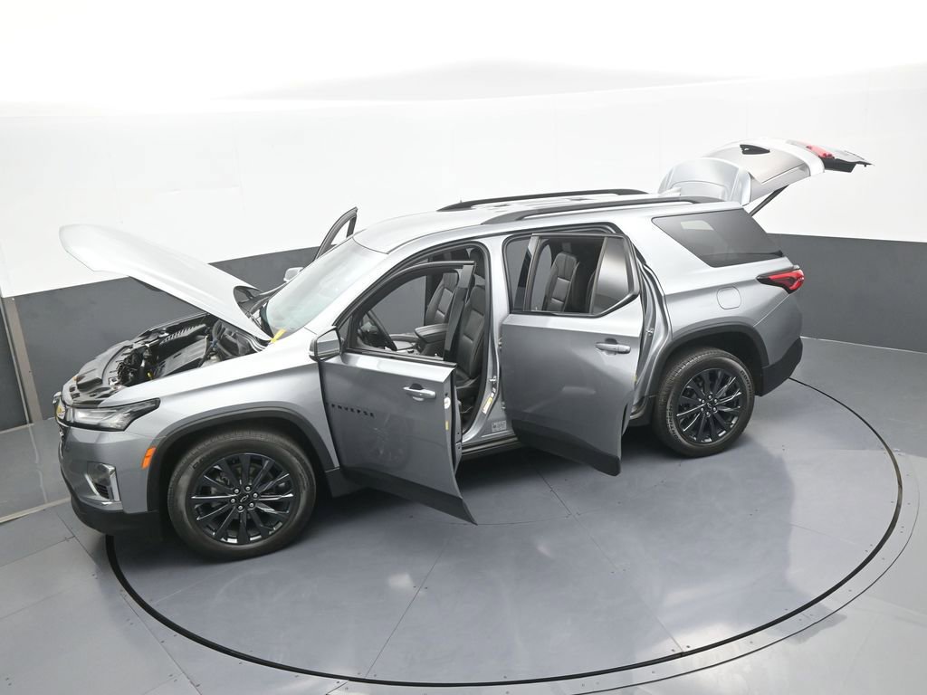 Used 2023 Chevrolet Traverse RS image 76