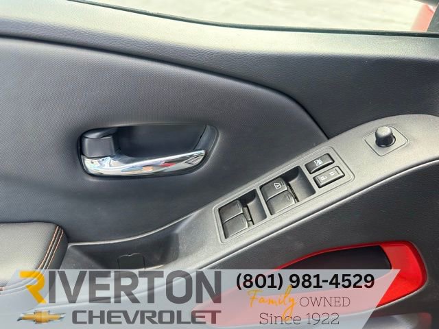 Used 2023 Nissan Frontier PRO-4X image 3