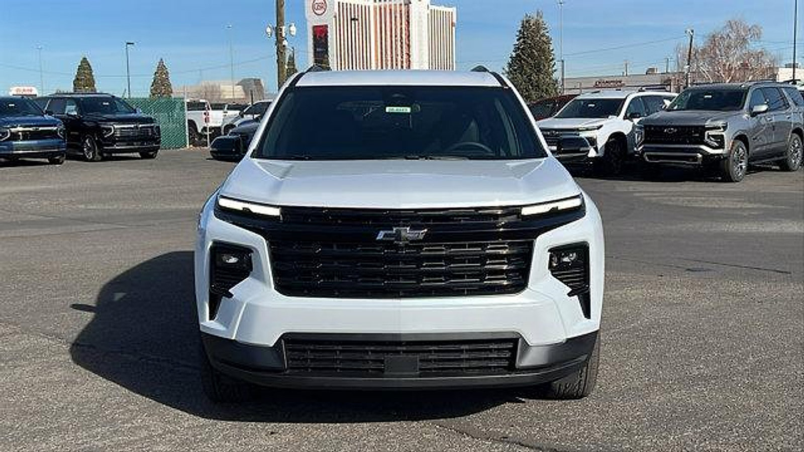 New 2026 Chevrolet Traverse LT w/ Midnight/Sport Edition image 2