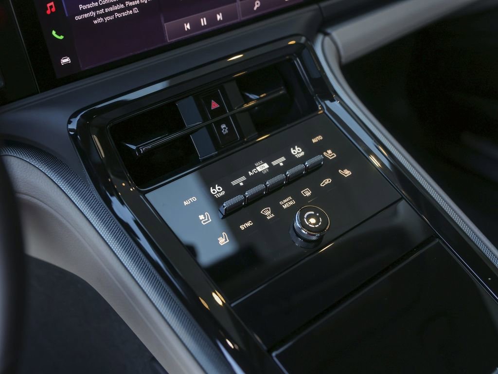 New 2026 Porsche Panamera 4 image 24