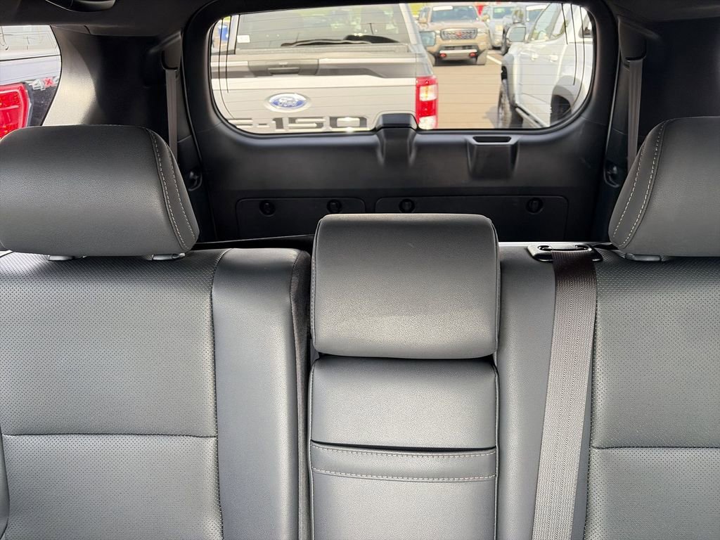 Used 2023 Lexus GX 460 Premium w/ Premium Package image 24