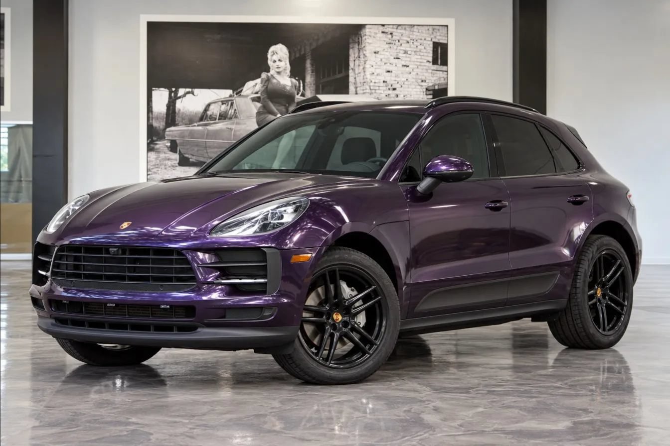 Used 2021 Porsche Macan w/ Premium Package Plus AWD/4WD image 1