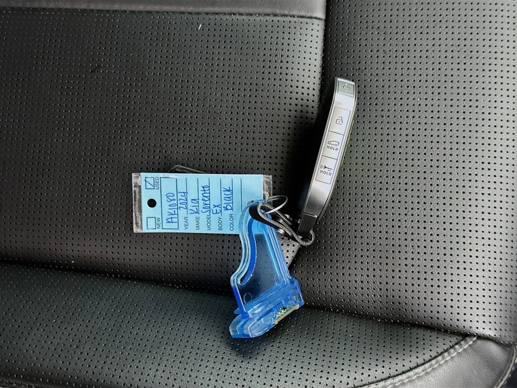 Used 2024 Kia Sorento EX image 37