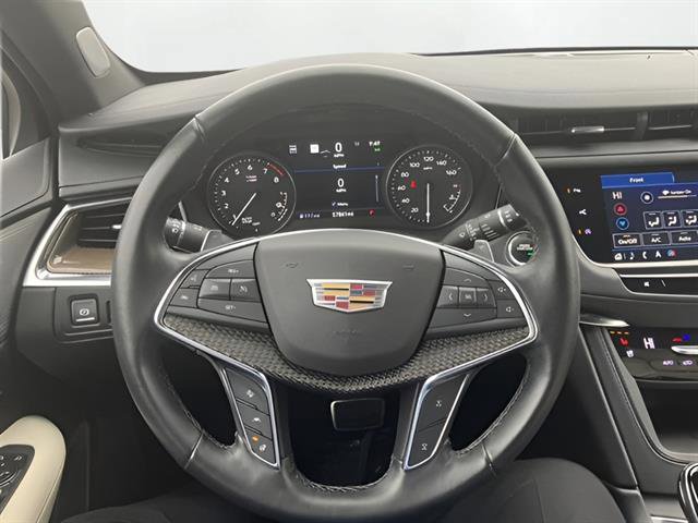 Certified 2022 Cadillac XT5 Sportv w/ Technology Package image 13