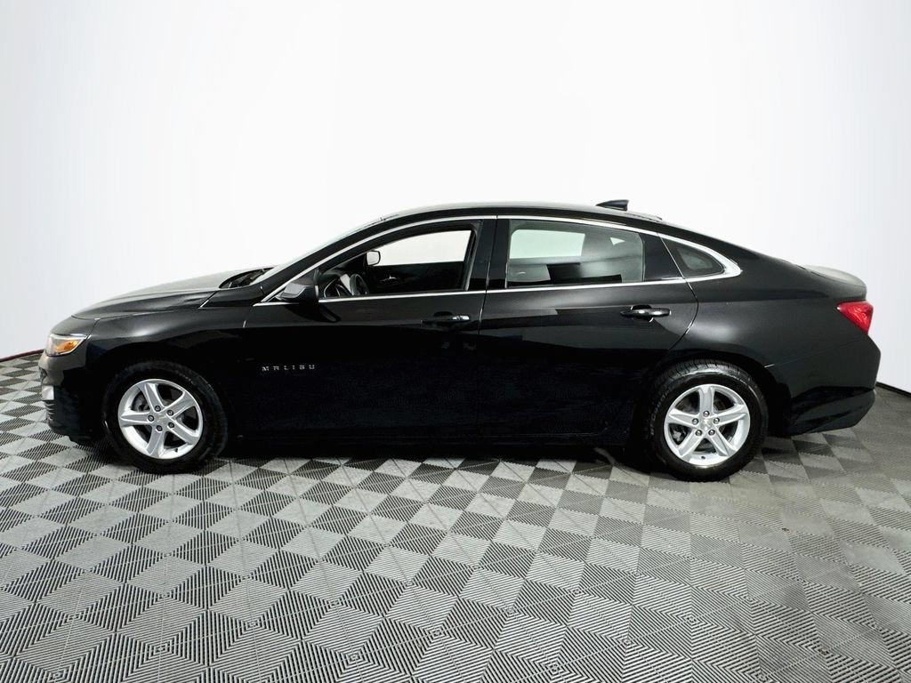 Used 2022 Chevrolet Malibu LS FWD image 4