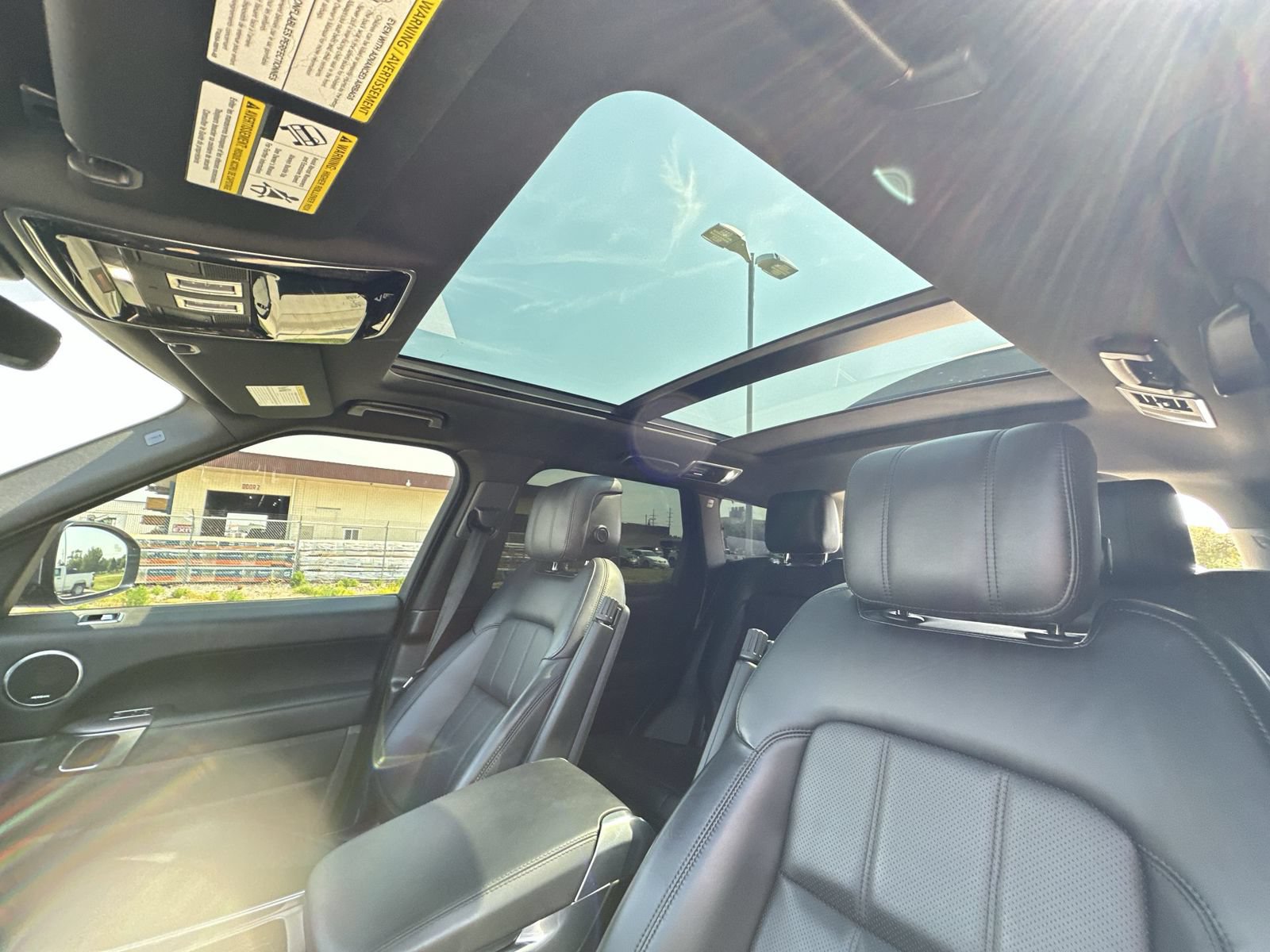 Used 2019 Land Rover Range Rover Sport HSE AWD/4WD image 19