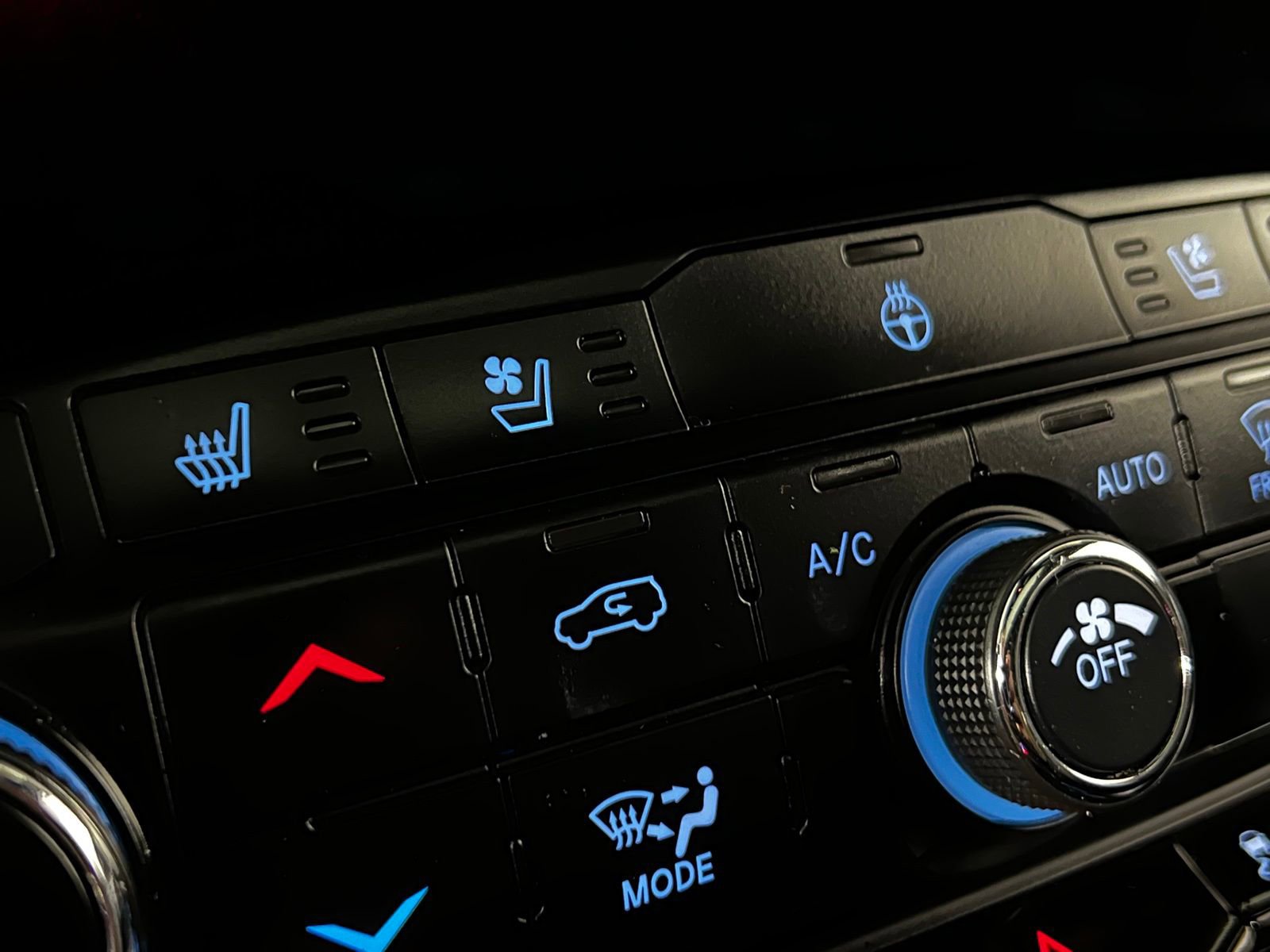 Used 2024 Dodge Durango GT image 22