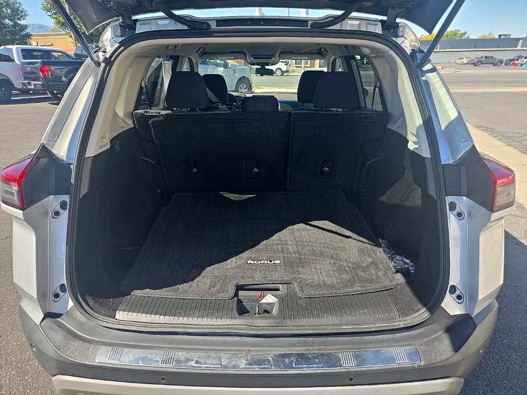 Used 2022 Nissan Rogue SV AWD/4WD image 25