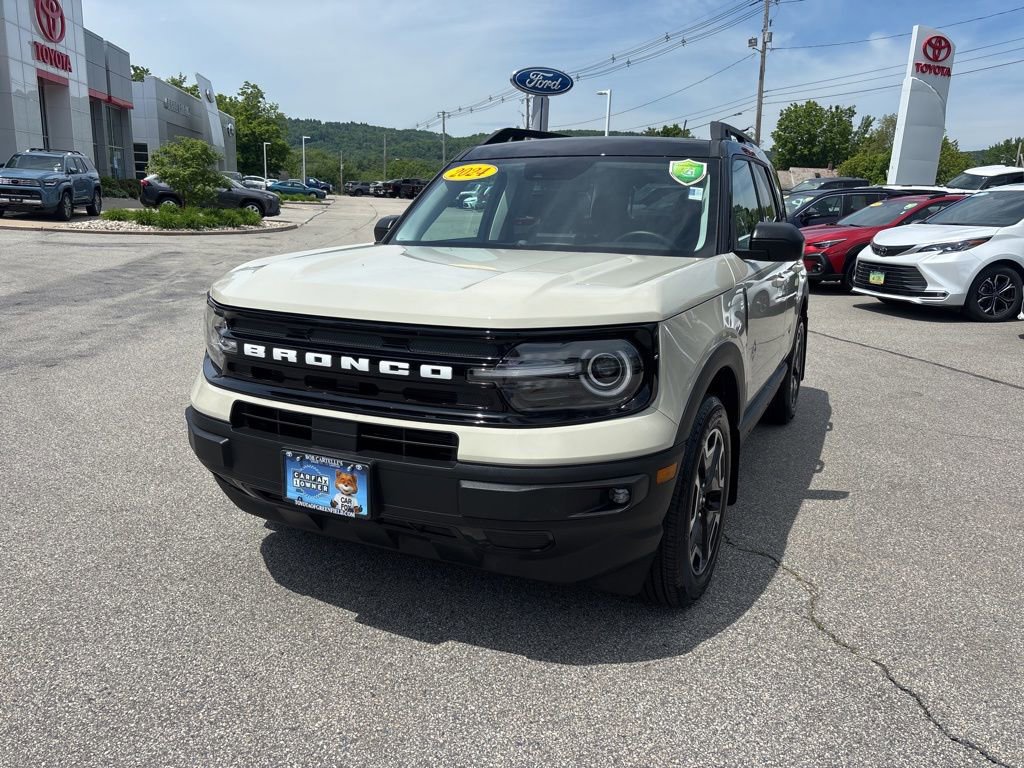 Used 2024 Ford Bronco Sport Outer Banks w/ Tech Package AWD/4WD image 3