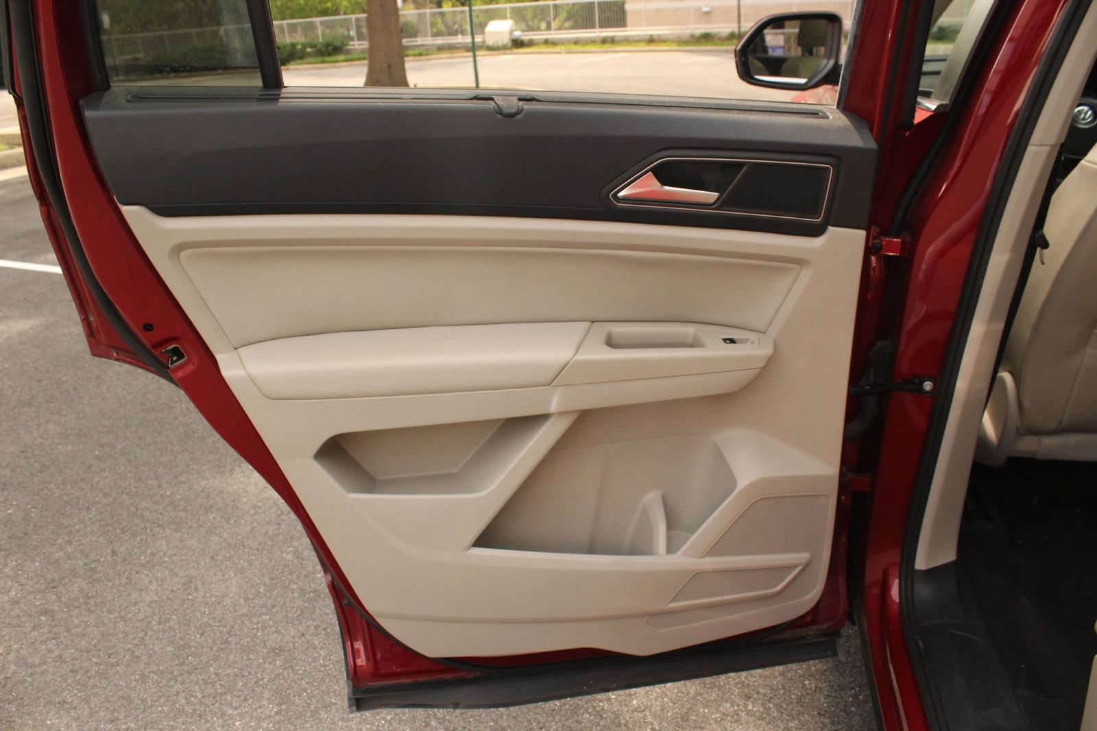 Used 2018 Volkswagen Atlas SEL FWD image 20
