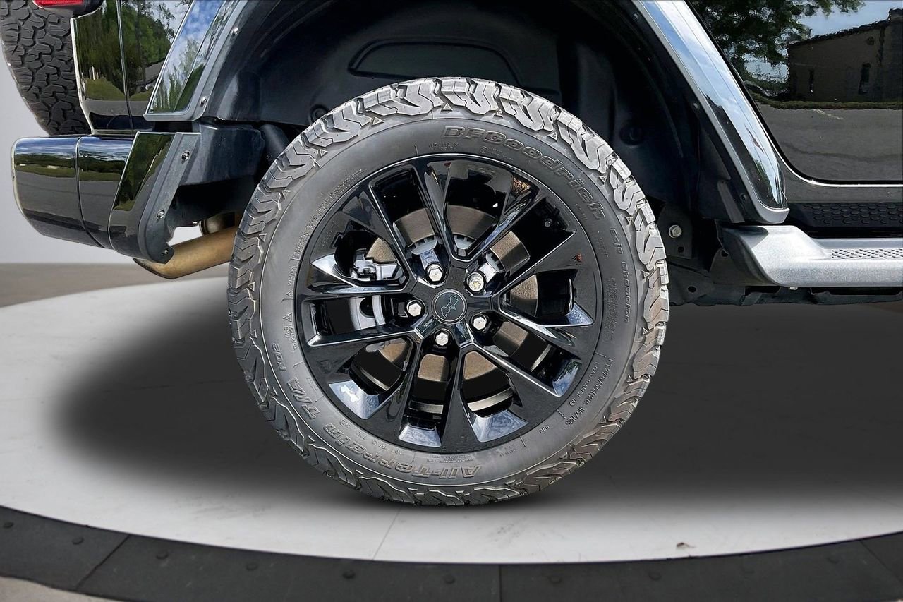 Used 2024 Jeep Wrangler High Altitude AWD/4WD image 37