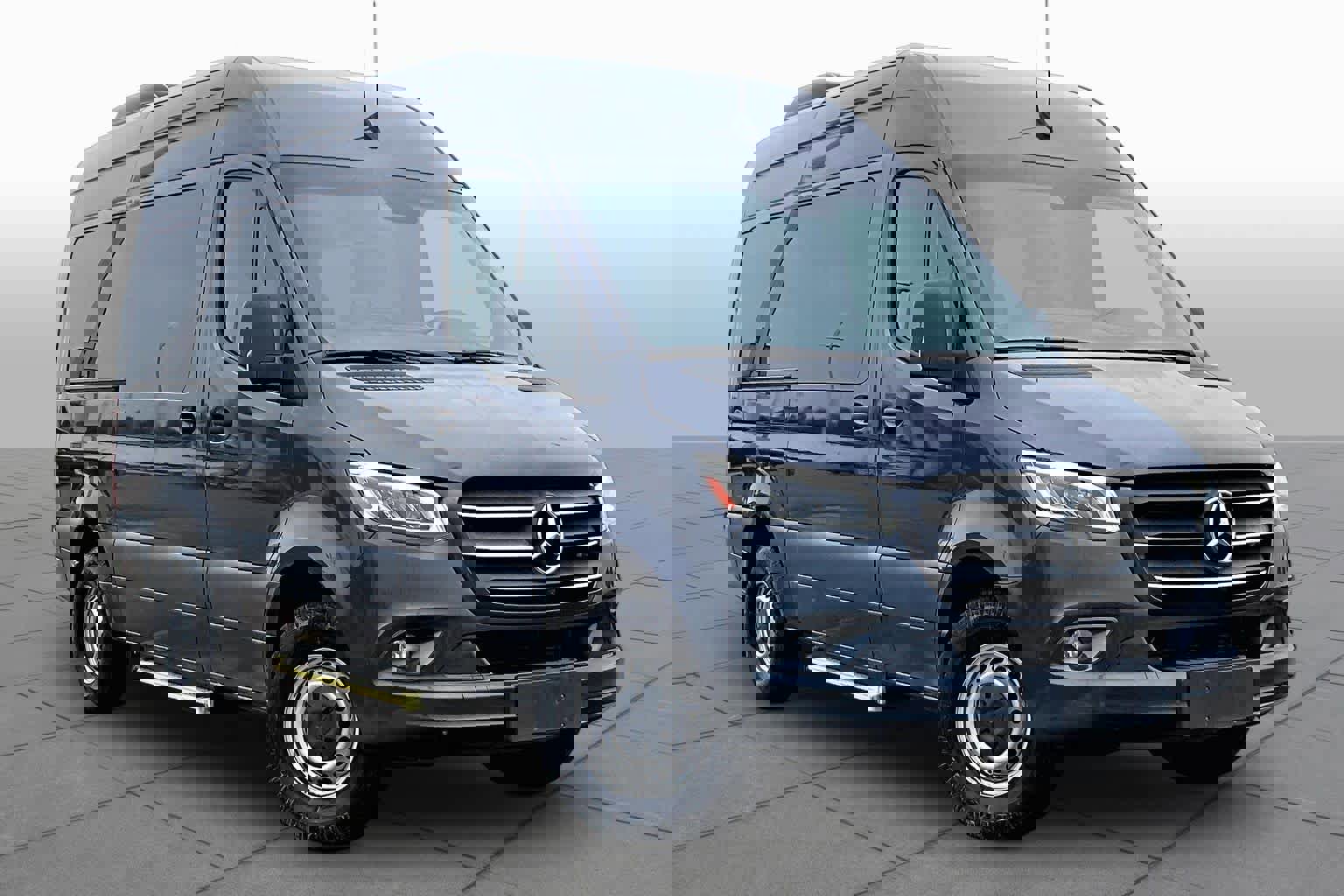 Used 2023 Mercedes-Benz Sprinter 2500 image 3