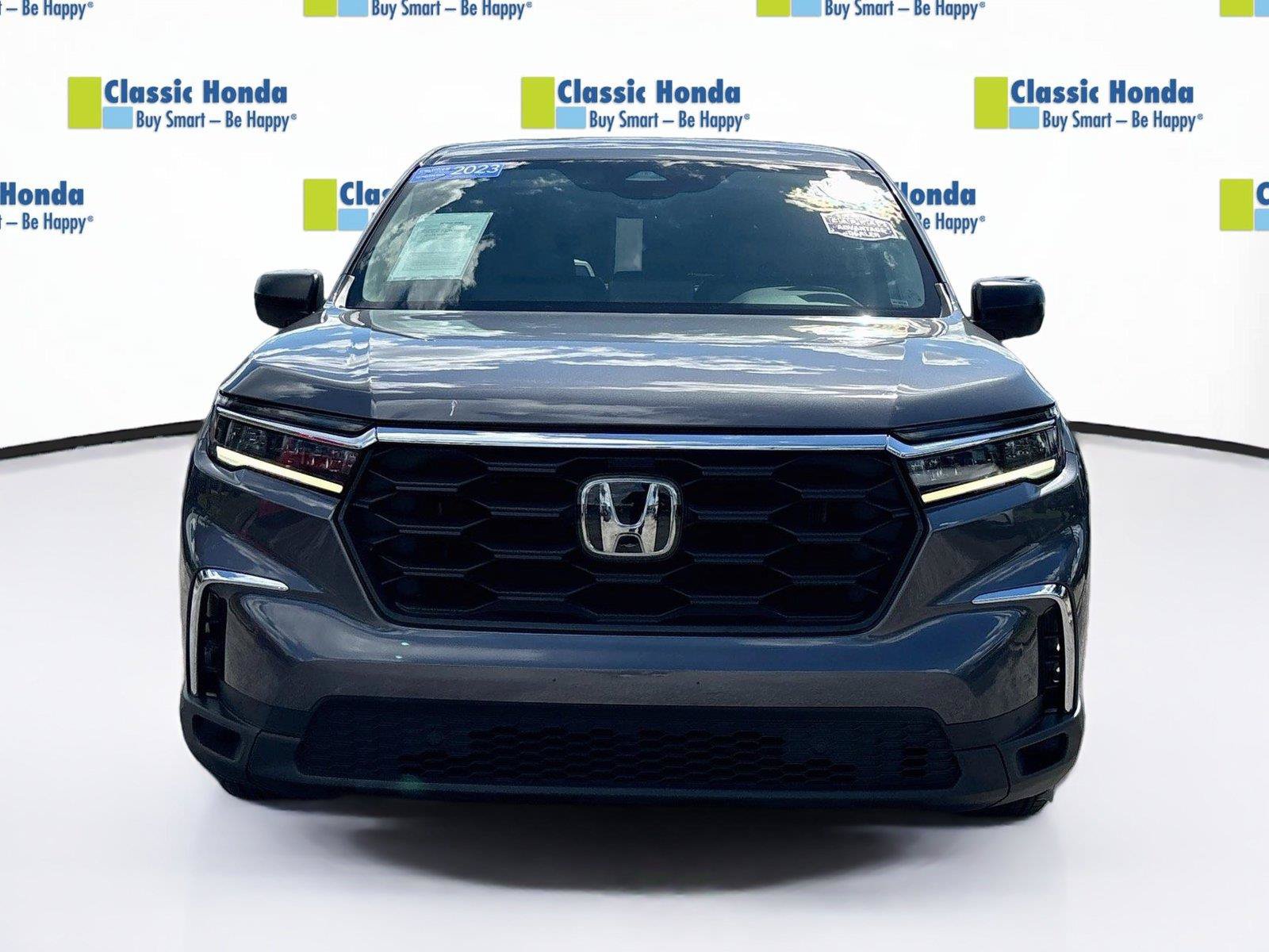 Certified 2023 Honda Pilot LX image 2