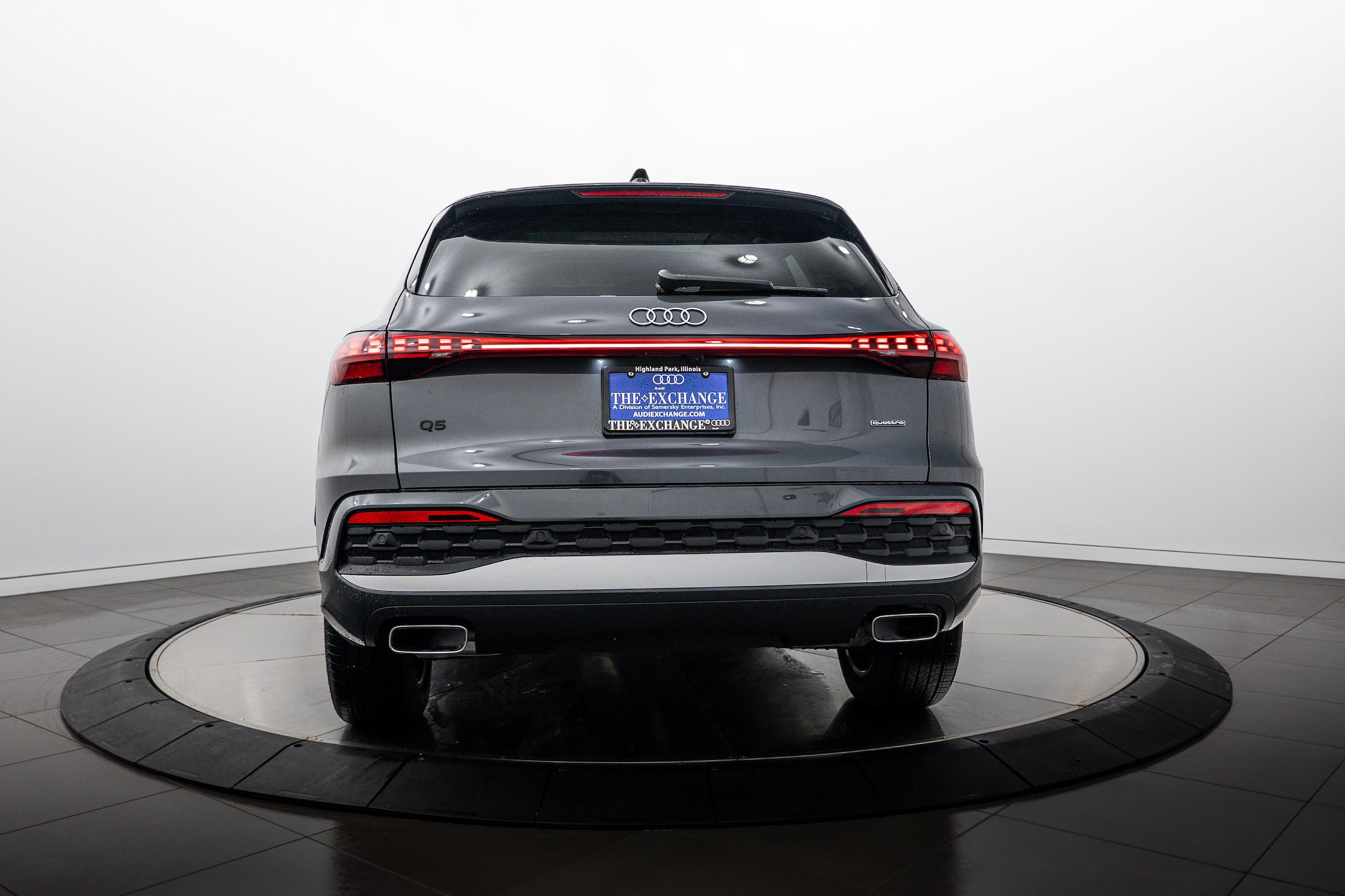 Used 2025 Audi Q5 Premium Plus w/ Premium Plus AWD/4WD image 19