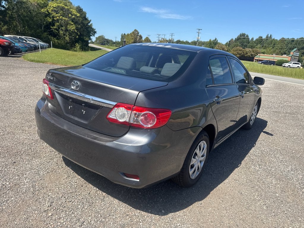 Used 2013 Toyota Corolla L FWD image 6
