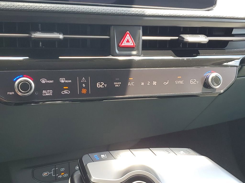 New 2025 Kia EV6 Wind image 18