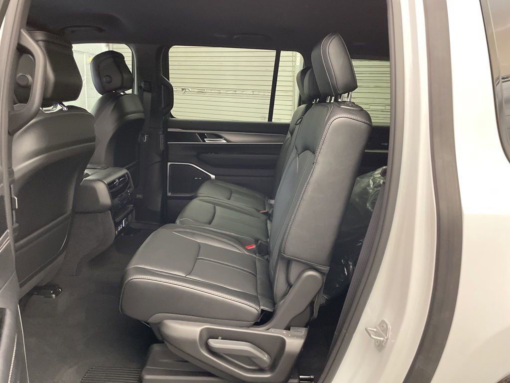 New 2026 Jeep Grand Wagoneer L Limited image 18