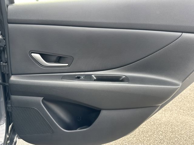 Certified 2025 Hyundai Elantra Hybrid FWD image 16