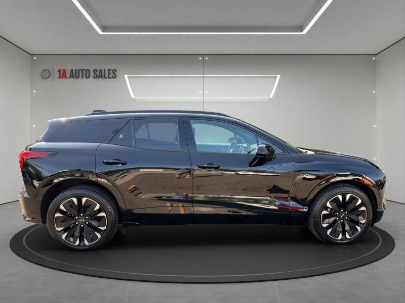 Used 2024 Chevrolet Blazer EV AWD RS image 6