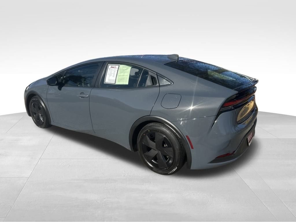 Used 2023 Toyota Prius LE image 15