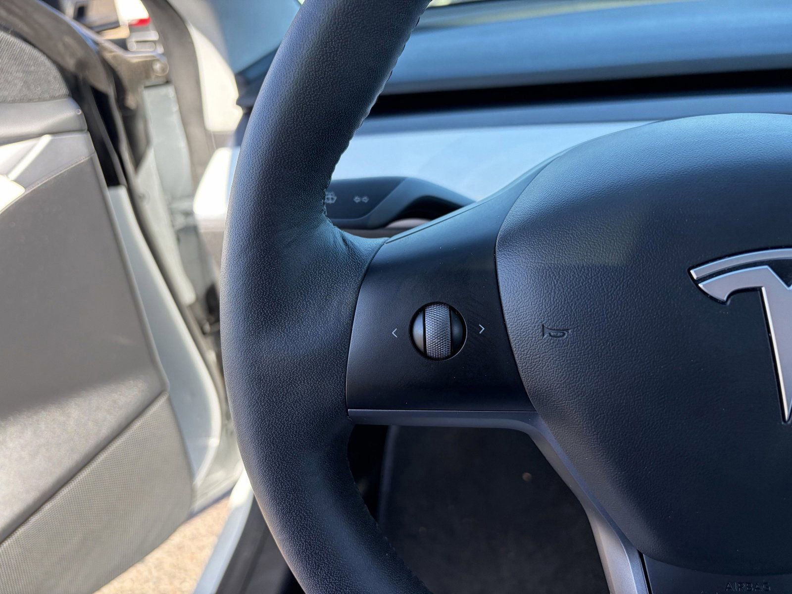 Used 2021 Tesla Model 3 Performance AWD/4WD image 25