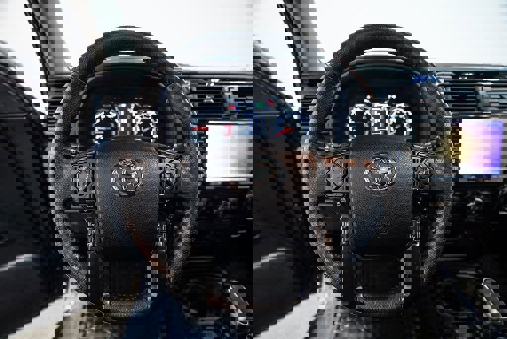 Certified 2020 Toyota 4Runner TRD Off-Road Premium w/ Moonroof Package image 16