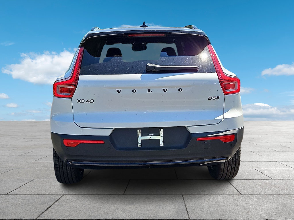 New 2026 Volvo XC40 B5 Ultra w/ Protection Package Premier AWD/4WD image 6