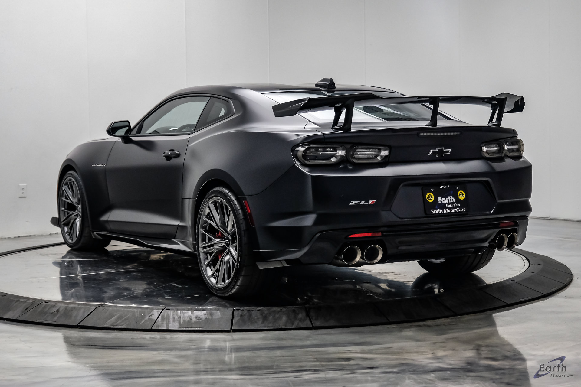 Used 2024 Chevrolet Camaro ZL1 RWD image 13