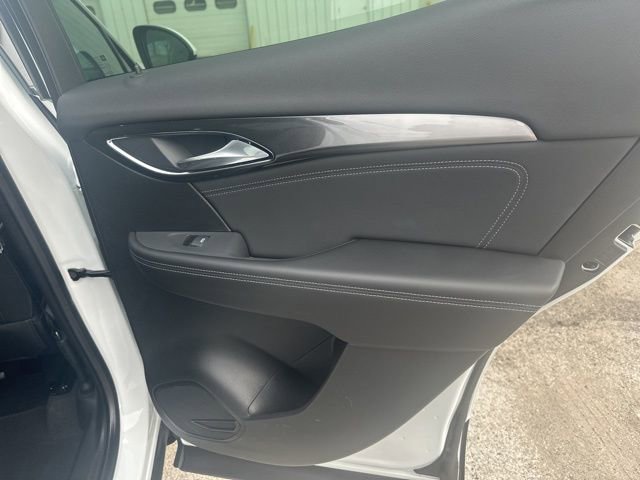 Used 2025 Buick Envision Preferred image 40