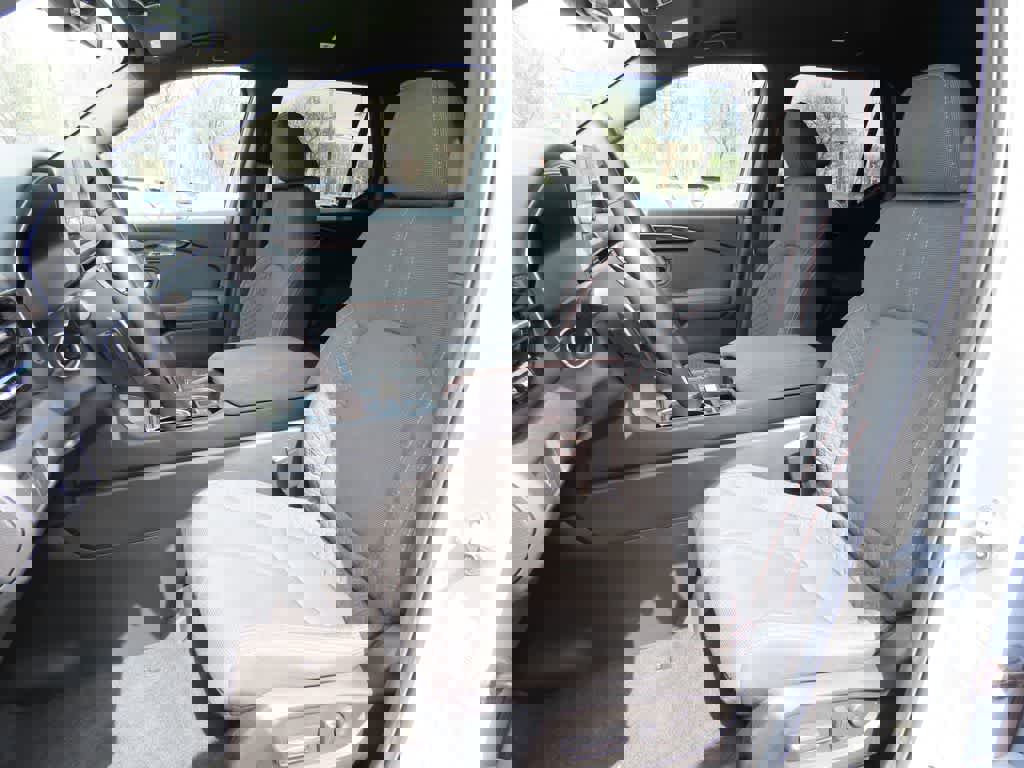 Certified 2025 Honda Pilot Sport image 14