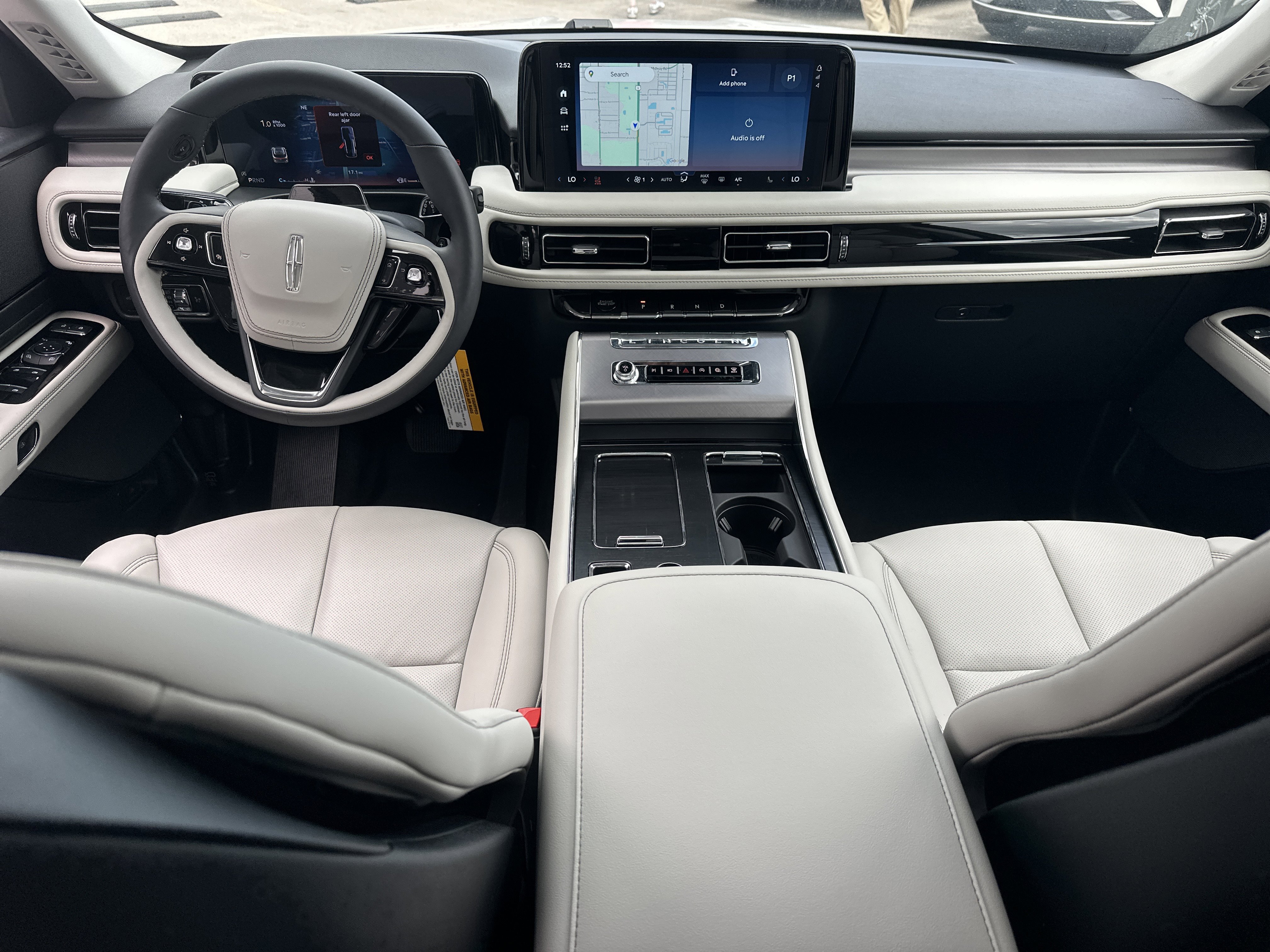 New 2026 Lincoln Aviator 2WD image 16