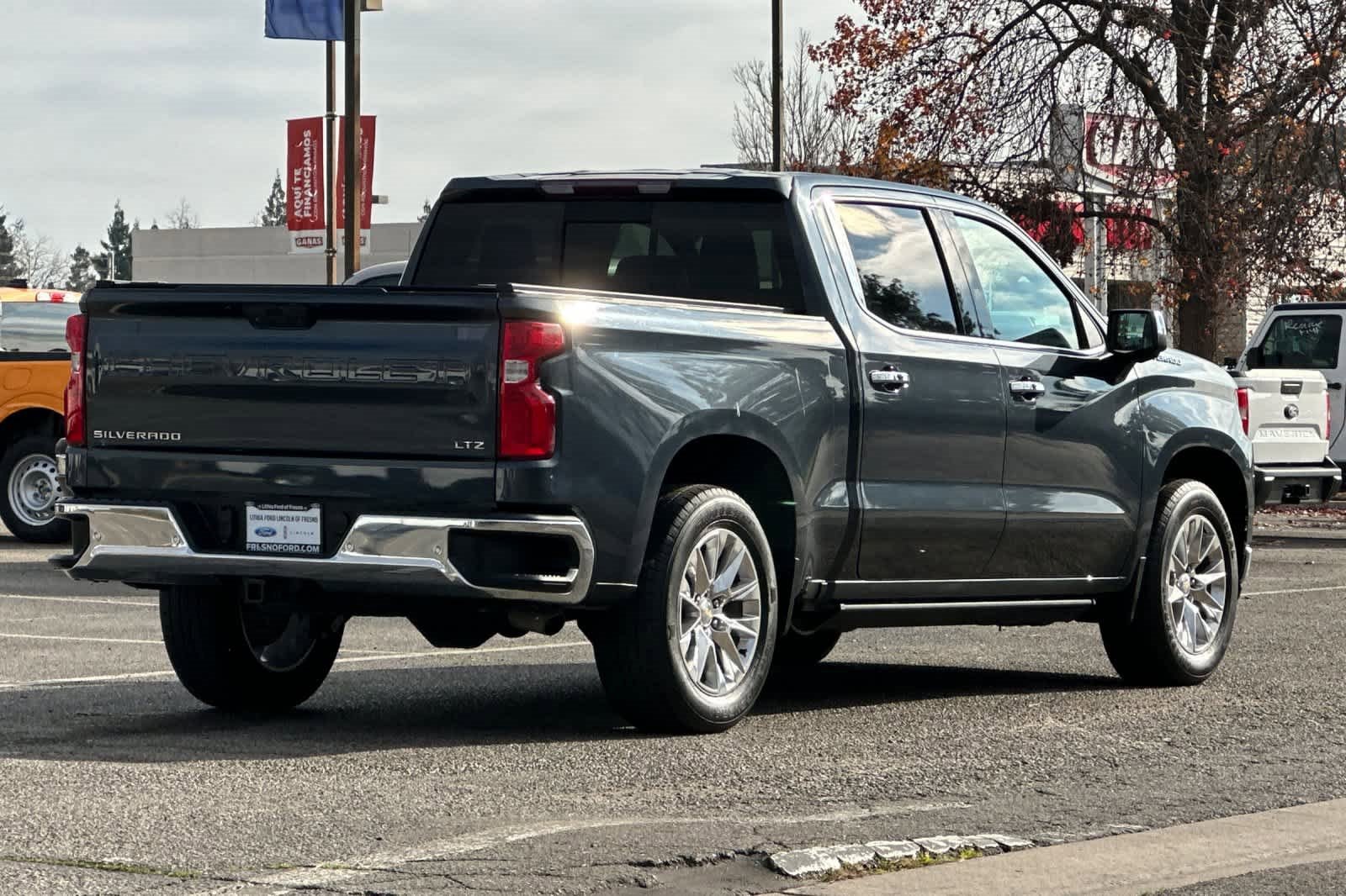 Used 2021 Chevrolet Silverado 1500 LTZ image 2