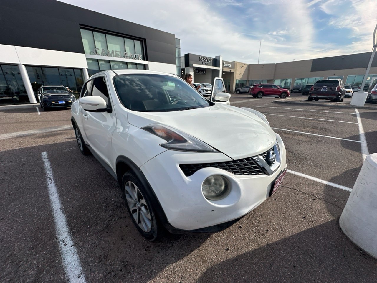 Used 2015 Nissan Juke S FWD image 1