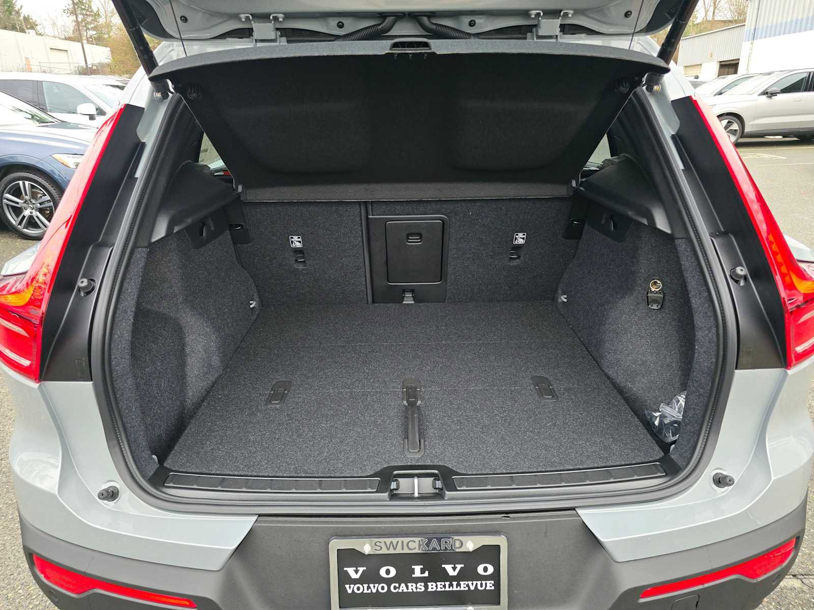 New 2026 Volvo XC40 B5 Plus w/ Protection Package Premier image 14