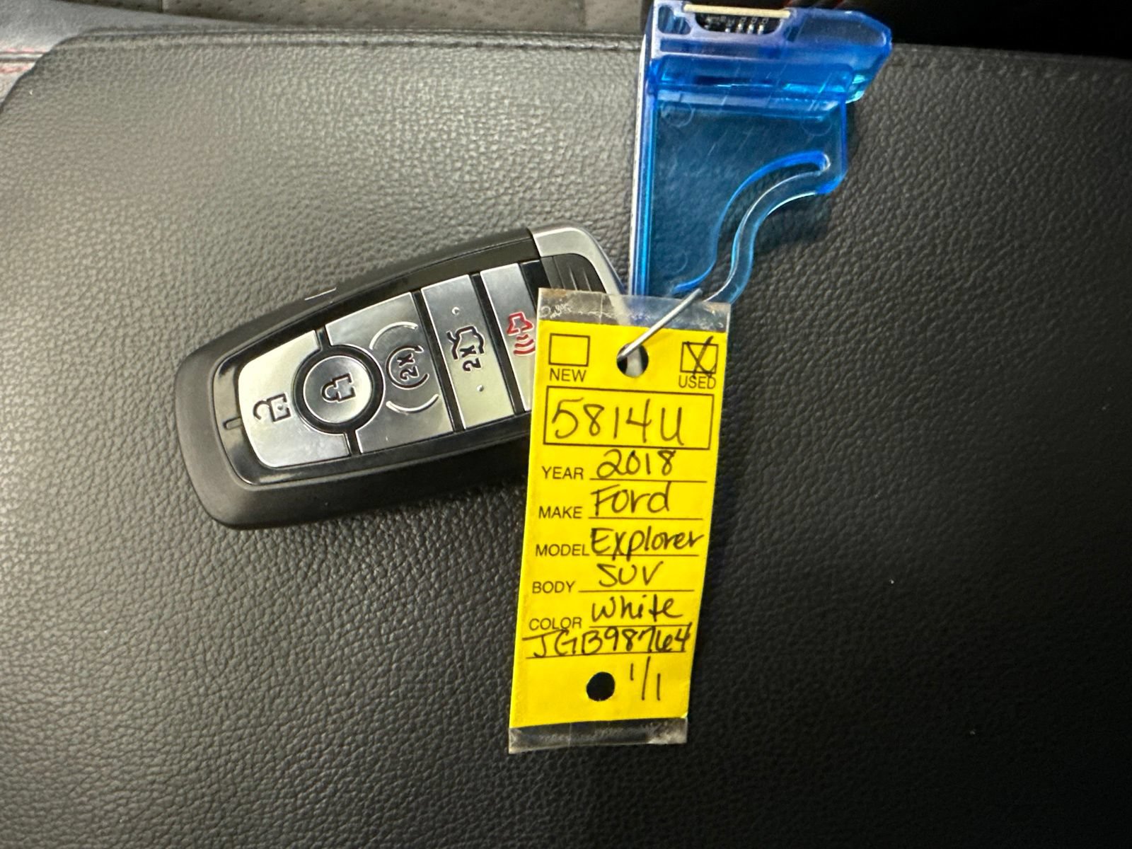 Used 2018 Ford Explorer XLT w/ Equipment Group 202A FWD image 31