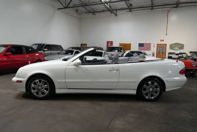 Used 2002 Mercedes-Benz CLK 320 Cabriolet w/ K4 Opt Pkg image 9