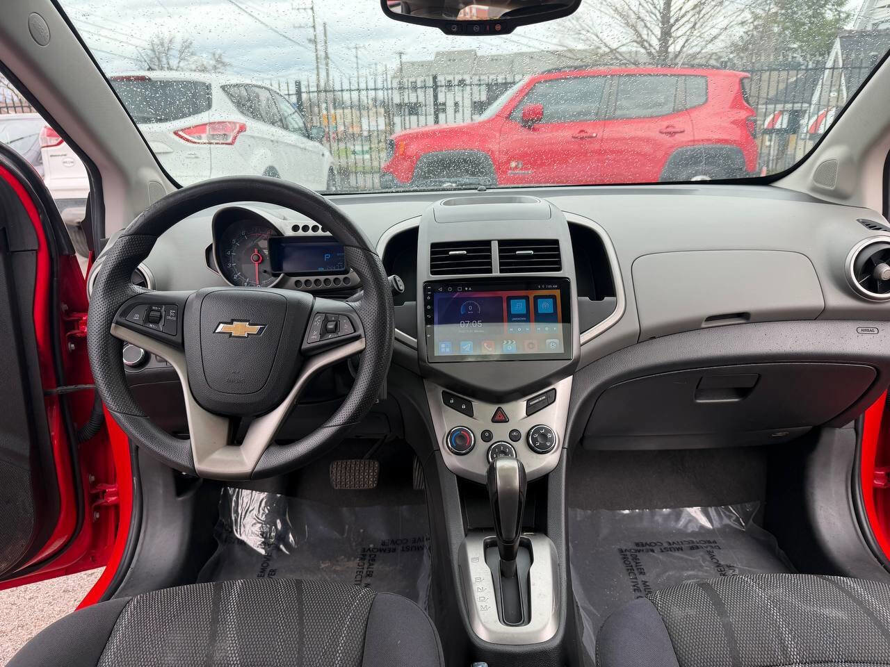 Used 2015 Chevrolet Sonic LT w/ Fun and Sun Package FWD image 18