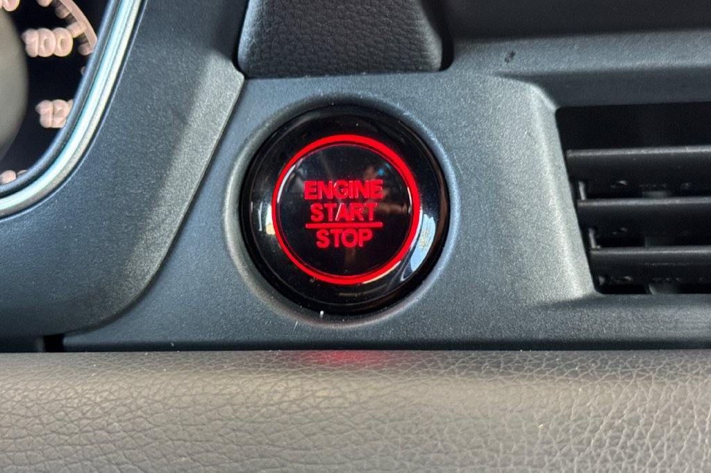 Certified 2024 Honda Pilot Sport image 27