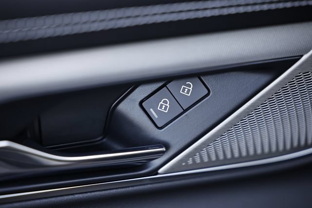 New 2024 Jaguar XF R-Dynamic SE AWD/4WD image 20