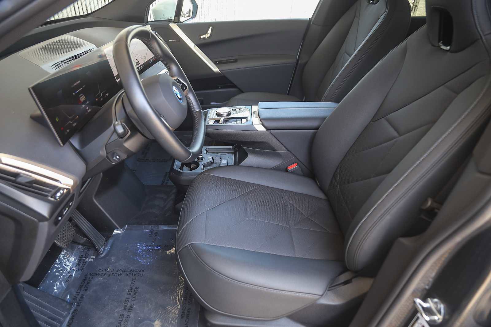 Used 2025 BMW iX xDrive50 image 14