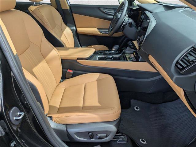 Used 2025 Lexus NX 250 FWD w/ Towing Package (2000 Lbs) image 21