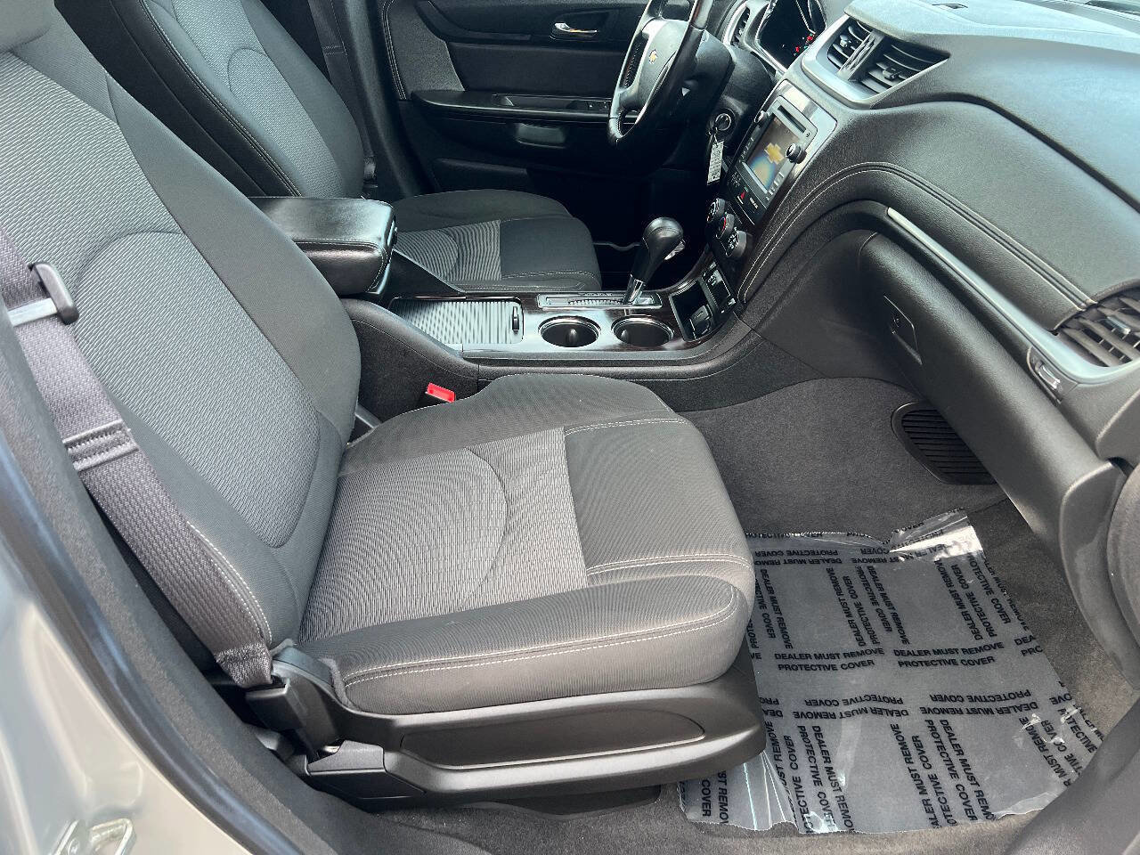 Used 2015 Chevrolet Traverse LT image 27