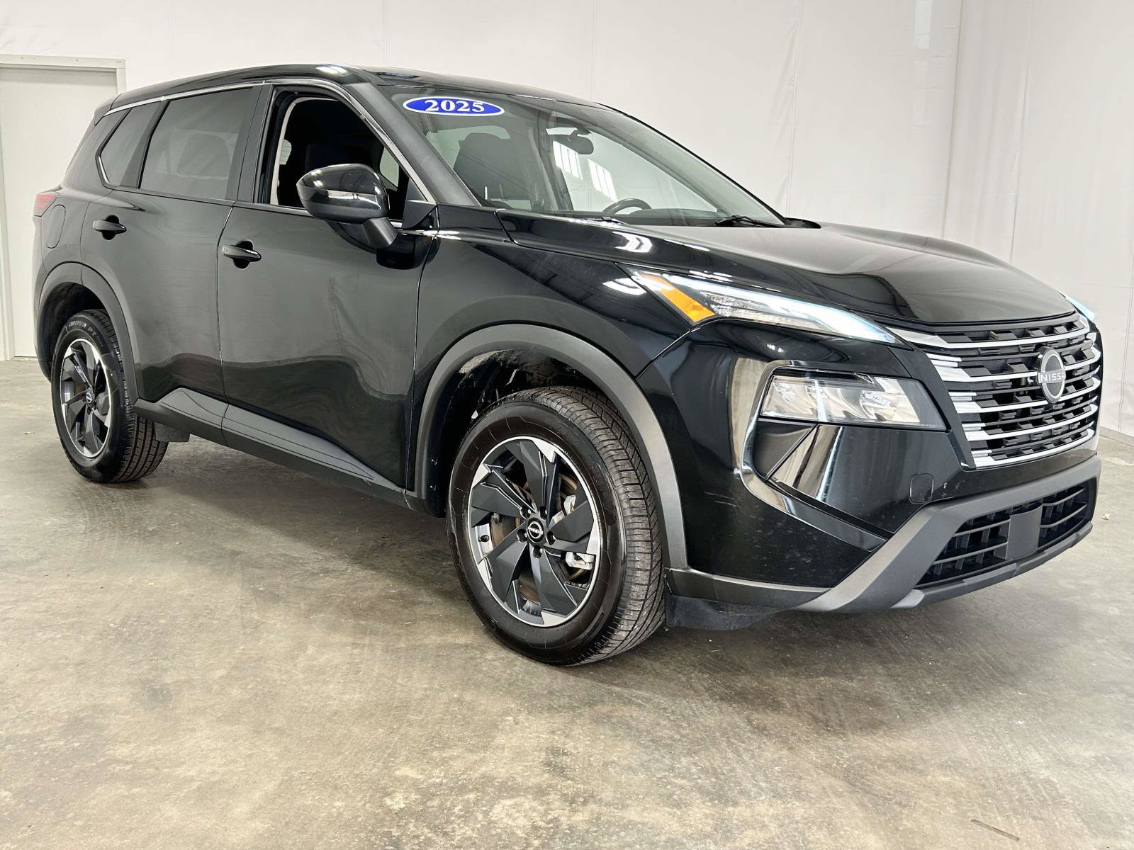 Used 2025 Nissan Rogue SV