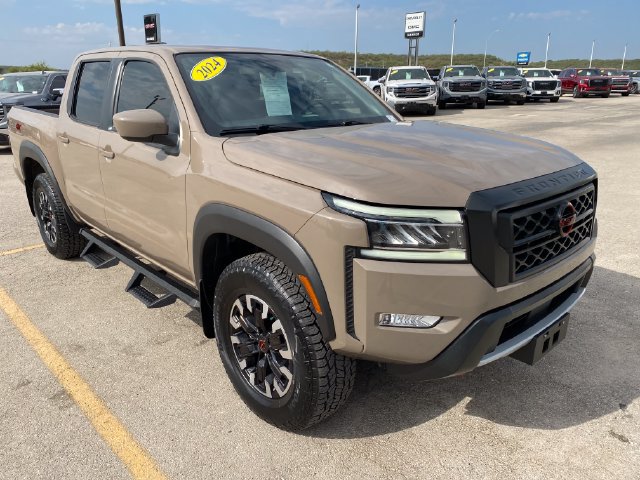 Used 2024 Nissan Frontier PRO-4X w/ Technology Package AWD/4WD image 8