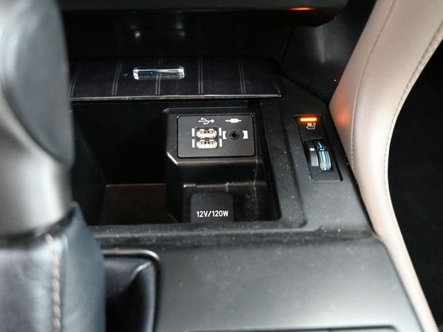 Used 2023 Lexus GX 460 Premium w/ Premium Package image 13