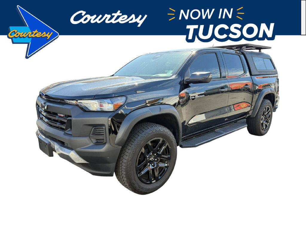 Used 2025 Chevrolet Colorado Trail Boss AWD/4WD image 1